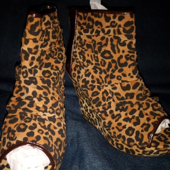 LEOPARD PATENT TWO TONED / OPEN TOE - Picture 1 of 4